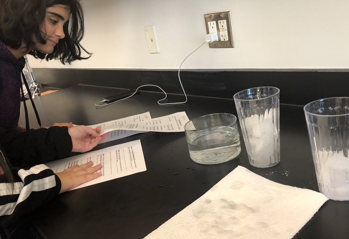 MrsWuMiddleSch1's tweet photo. Having Fun Exploring Why Ice is Less Dense Than Liquid Water #MPMiddle #spongempms #Discovery https://t.co/2KQBEswCVj