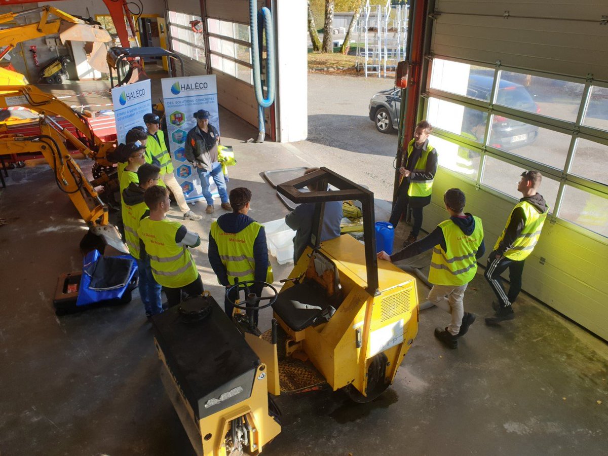 Haladjian's tweet photo. 📷Retour en images sur notre intervention ce 20 novembre 2019 à l'EATP, L'École d'Application aux métiers des Travaux Publics d'Egletons en Corrèze.

Au programme, échange et sensibilisation aux bons réflexes environnementaux à adopter 👷‍♂️🌱: https://t.co/M5YEctgsxN https://t.co/dtt9Bvu2zX
