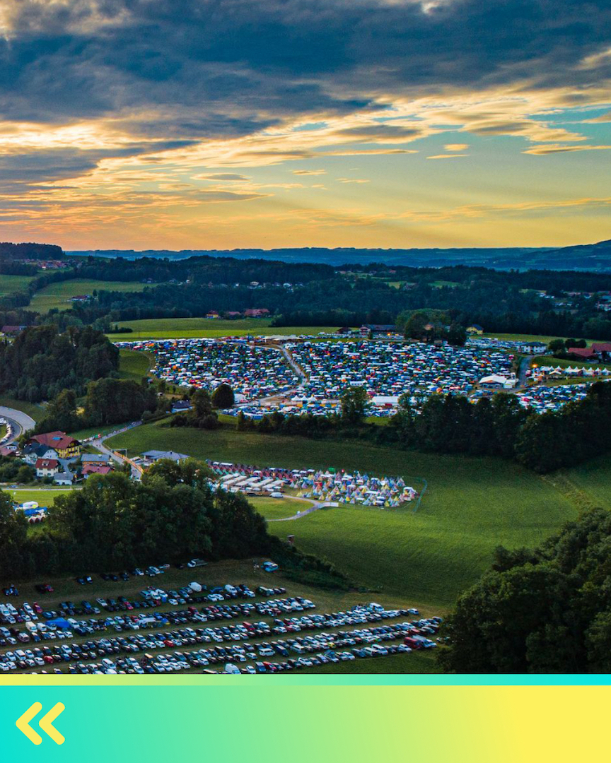 ElectricLoveAUT's tweet photo. The whole #ELF19 and a sunset 😊🌅

#ELF20 #CantWait https://t.co/KCmBPfzOxv