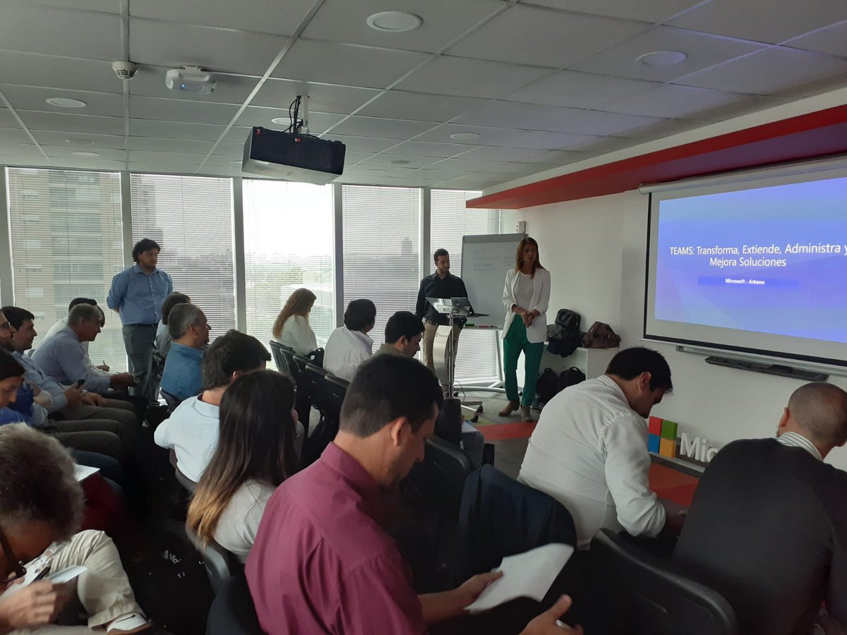 Les dejamos imágenes de #Arkano en #Teamsfluencer y la charla: “Teams: transforma, extiende, administra y mejora soluciones”. Felicitaciones a nuestro equipo, muy agradecidos de la invitación y la convocatoria.