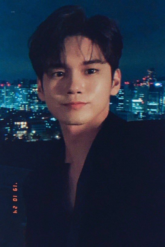 Vickiilee2's tweet photo. 옹성우 신인상 축하해 얼굴도 소감도 너무 좋다 최준우 다음 작품도 기대합니다 #옹성우_배우_신인상_축하해 #邕圣祐_演员_新人奖_粗卡嘿 YOU WORTH IT! https://t.co/zJWc9NHXaK