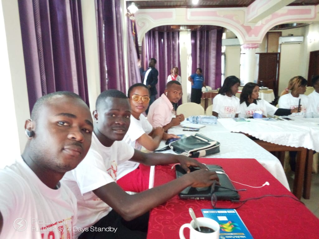 jedidia_mabela's tweet photo. #HabariRDC:
 Formation sur le blogging Avec @habariRDC dans la ville de Kinsangani.Avènement d'un cadre qui permettra désormais aux blogueurs de faire des recits des faits  pour apporter des solutions aux problèmes de la société.
@sakalemien 
@RNW_Media 
@matumo_b https://t.co/j1DfuyvFzs