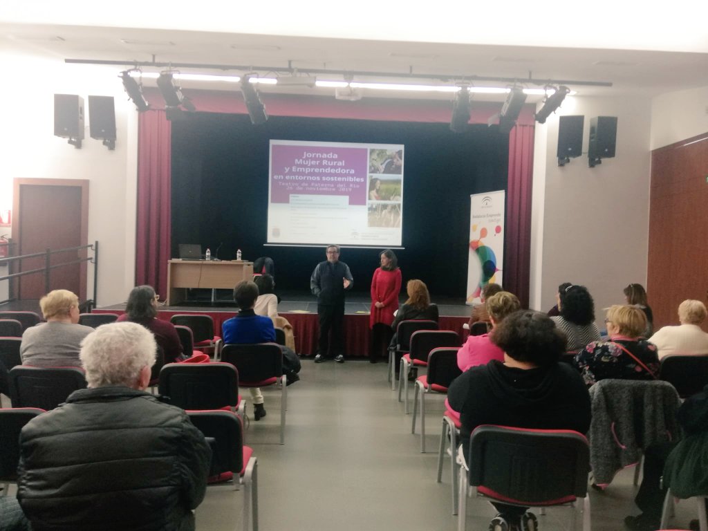 CADELaujardeAnd's tweet photo. Estupenda Jornada Mujer Rural y Emprendedora en Entornos Sostenibles en Paterna de Río. #emprenderural #desarrollosostenible #emprendimientofemenino #somosemprende #Cadelaujar https://t.co/pvrn68nHZL