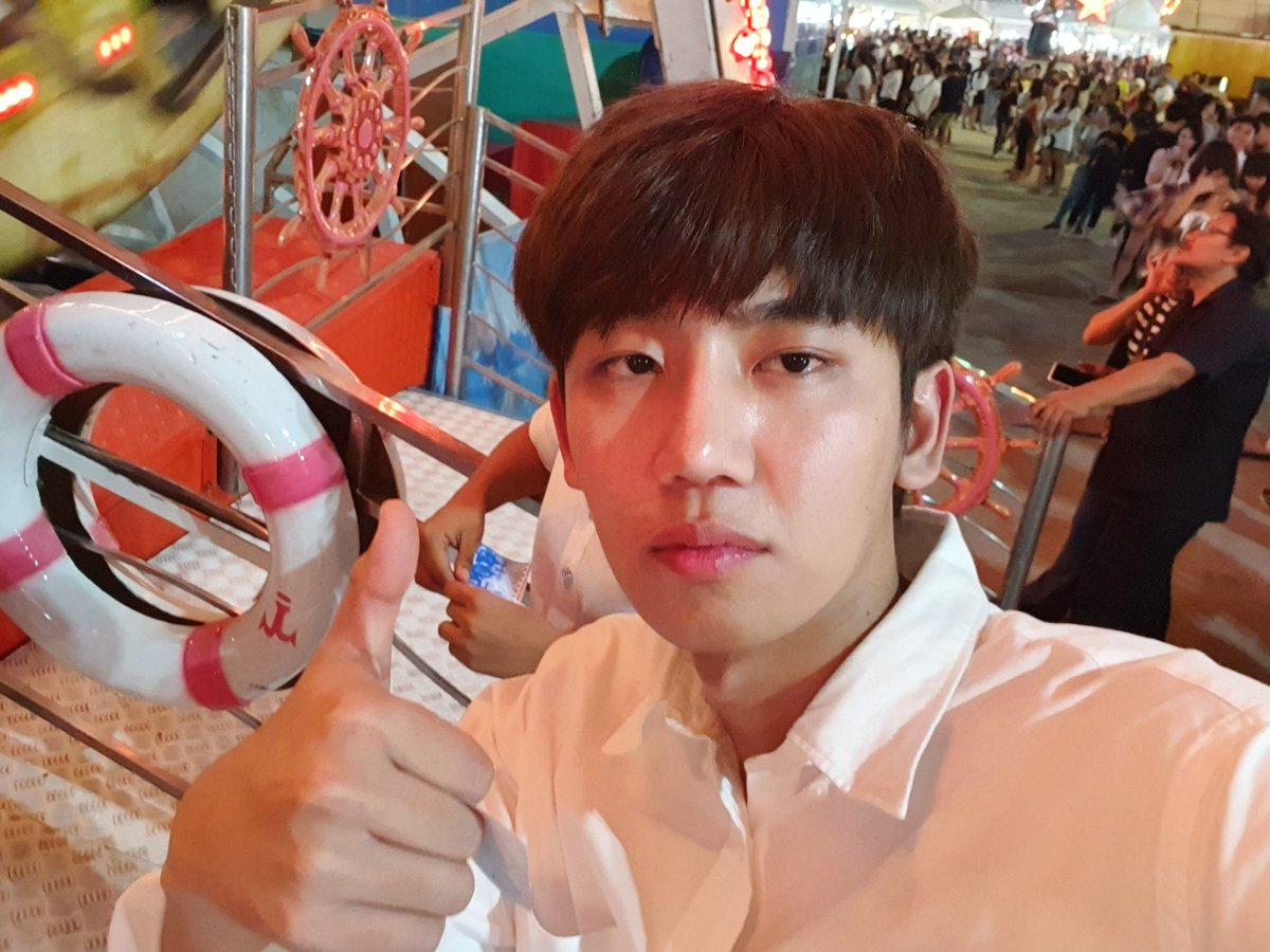 titlekplee's tweet photo. ก็มาดิครับไอ้เจ้าเครื่องเล่น https://t.co/IVTbtvsl2L