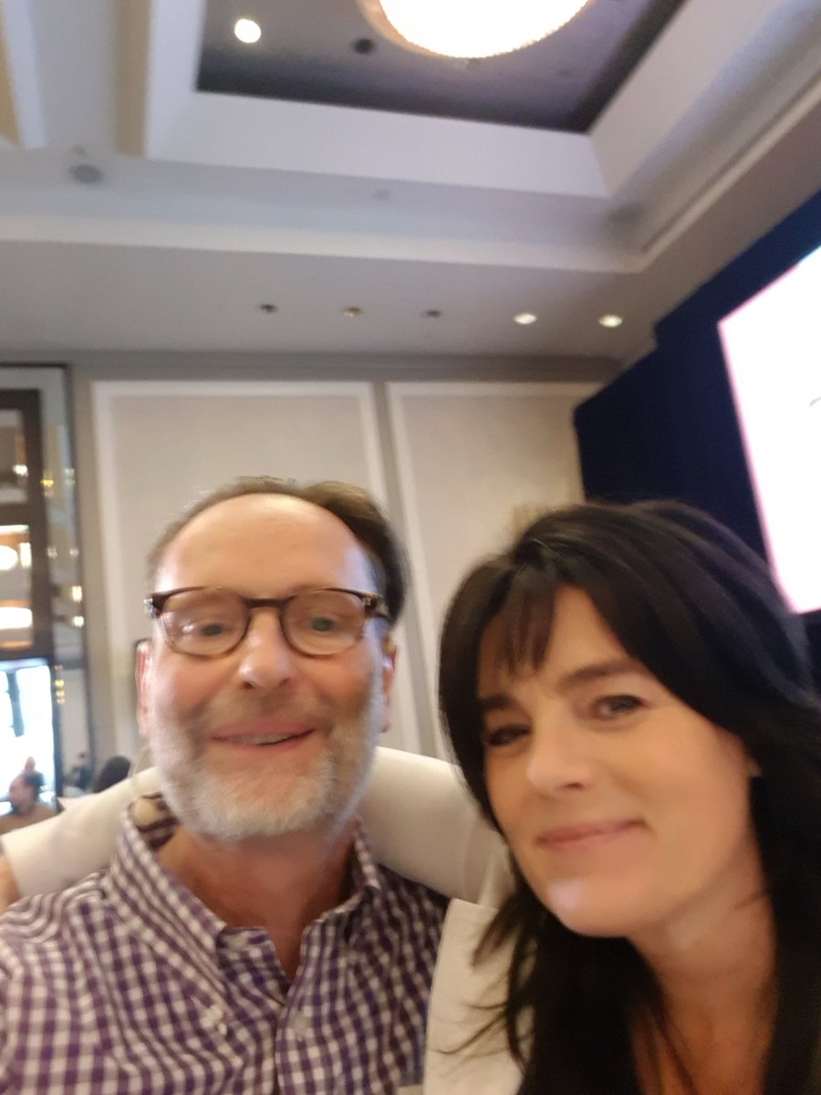 Finally! I meet <a href="/michaud_lise/">Lise Michaud</a> of <a href="/IC_Kollectif/">IC Kollectif</a> in Montreal at the #lesaffairs IC conference
