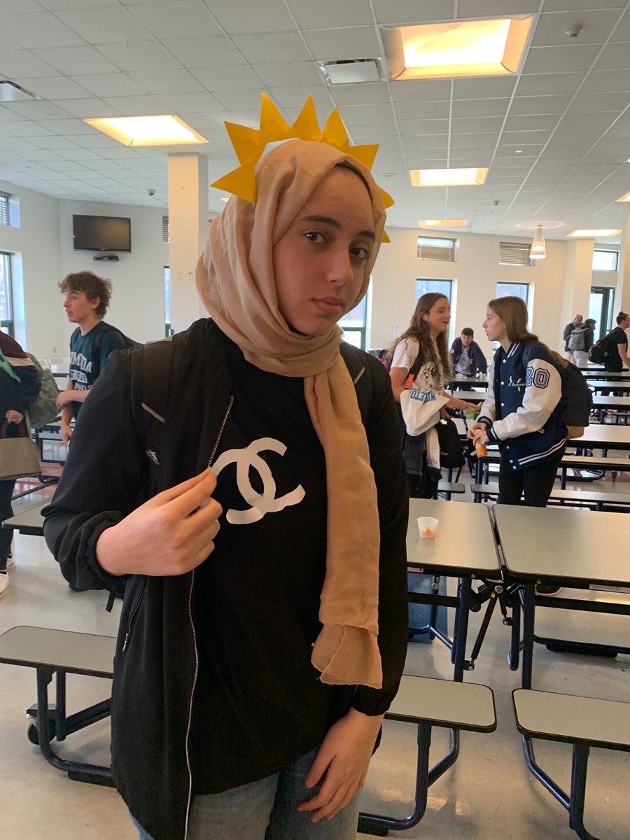 MHSstudentC's tweet photo. Here are some pictures from Meme Monday!🐸☕️ Thanks to everyone who participated! https://t.co/DgqqbWah61