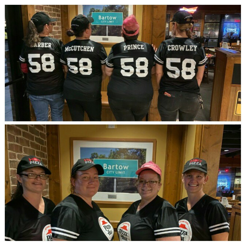 tiffers79's tweet photo. #ManagerOnDuty #PizzaHut #MyCoworkersAreBetterThanYours #ShiftLeader https://t.co/Y1afXueYFe