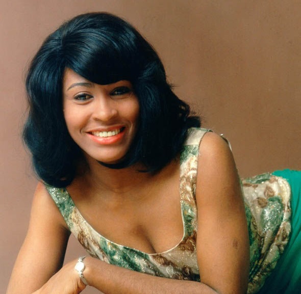 HakesAuctions's tweet photo. Join us here at Hake's in wishing a Happy 80th Birthday to R&B legend @LoveTinaTurner, who was born this day in 1939!
#ComicWow #DiamondInternationalGalleries #PREVIEWSworld #TinaTurner #RhythmAndBlues #Soul #Rock #Pop #music #birthday #history https://t.co/2v8bI32qXm