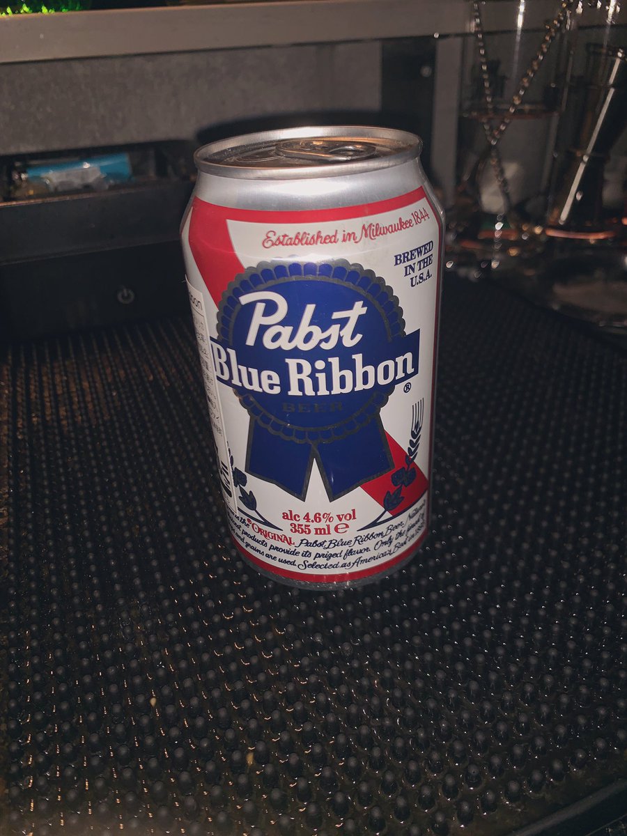 Társkereső pabst sörösüvegek