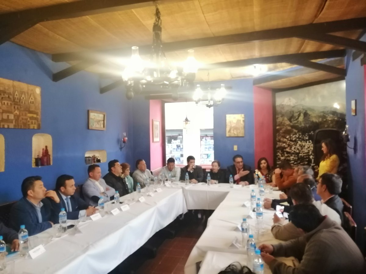 Ministra de Turismo Rossi Prado de Holguín visita Guaranda y se reúne con La Cámara de Turismo de Bolívar, recibe sus peticiones y se compromete en cumplir el. PLAN DE Promoción para convertir en Destino Turístico a Bolívar Corazón del Ecuador
Una Experiencia Inolvidable.