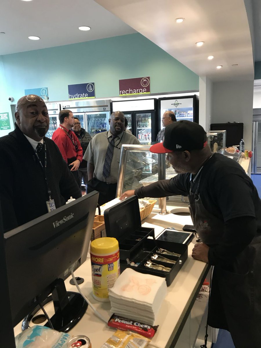 GrubRub15's tweet photo. Don’t let these #holidays slip away from you and not have the best #catering team in town #cook for your #event! https://t.co/ZDwuPmrik5 @Hellofa1
RT’s are necessary! #SmallBiz #smallbusinesses #mumbosauce #dcfoodie #dccaterer #chefsworldsummit #cheflife #Cookingvideos #eating https://t.co/03tj5bOyNB