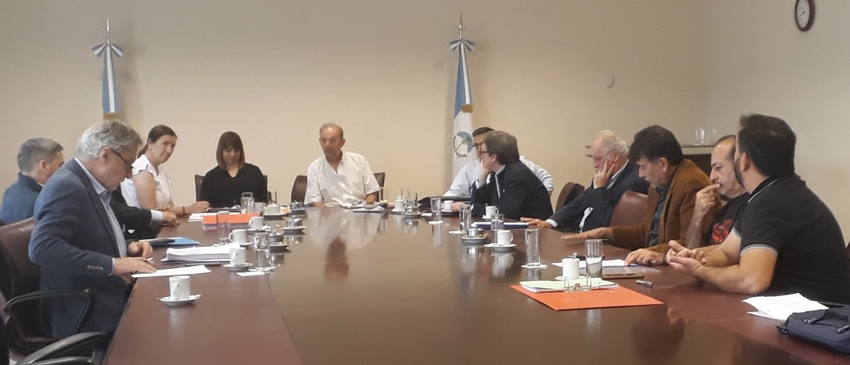 dipfuentes's tweet photo. Avanza en comisiones la ley de firbosis quística. 

#ComA se  aprobó la ley que declara de interés la lucha contra la fibrosis quistica, con el fin de promover la detección, diagnóstico temprano  tratamiento e investigación. Y crea un programa de atención integral. ➡️ a #ComB. https://t.co/9A98MeBmd6