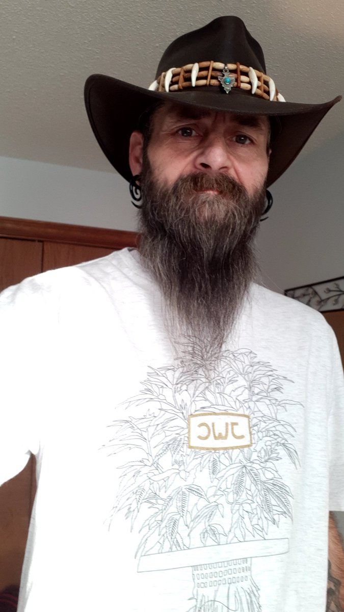 DucktheRoofer's tweet photo. Good morning #stonerfam!
@JWCcorp thank you so very much for the tshirt I won from you it's very much appreciated & very comfortable!
I hope you all have a wonderful day!
My adventures continue no matter how many speedbumps cross my path!
#DuckTales #MigrationofDuck https://t.co/JTMpYTVIaH