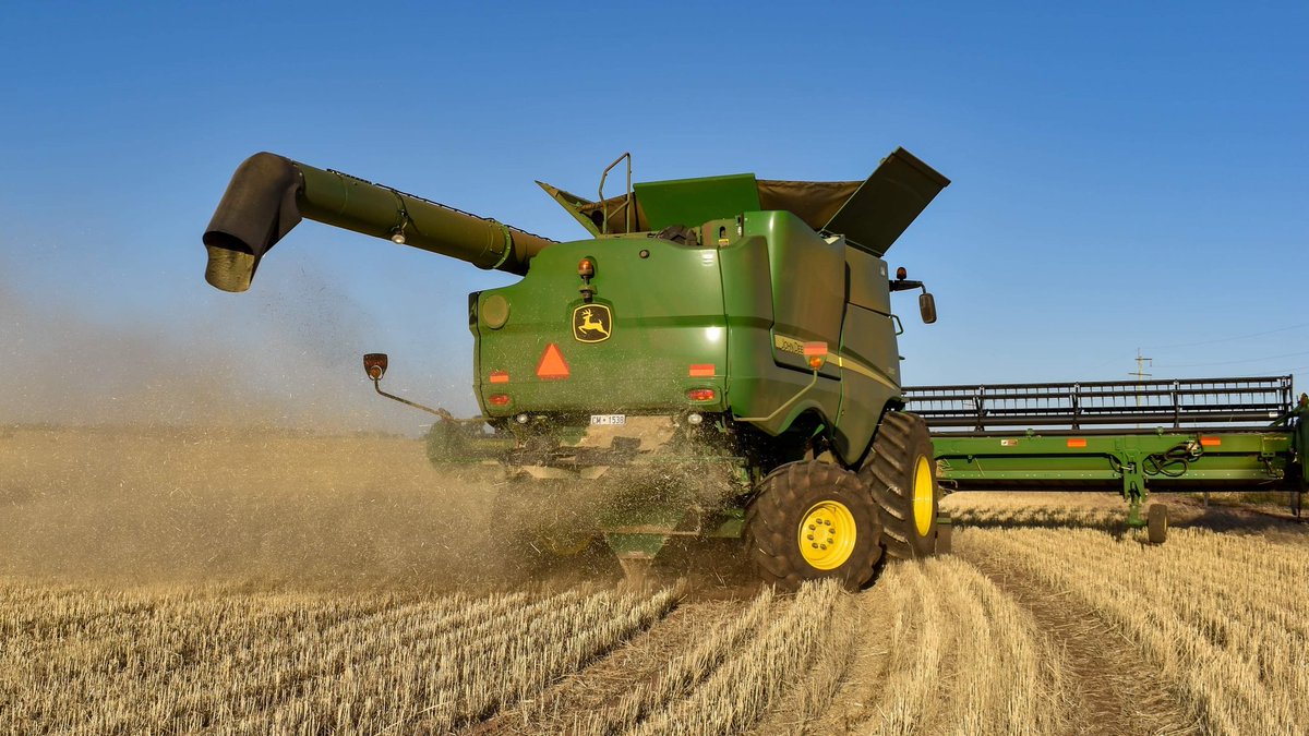 KaymarPhotogra1's tweet photo. #Harvest2019 #Meckering #sunset #summer #wheatbelt #DiscoverRegionalWesternAustralia #WesternAustralia #photography https://t.co/JCMEBkjS32