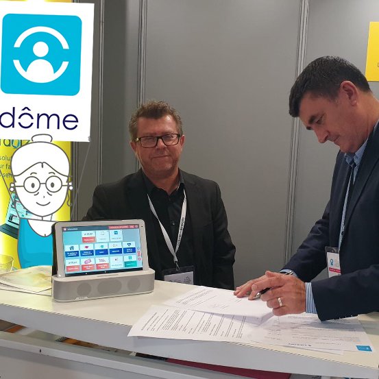 DomeOfficiel's tweet photo. Dôme et la @TabletteArdoiz signent un partenariat sur le #SalonSAP !
Le début d'une aventure qui met à disposition des #personnesaidées les outils et services digitaux pour faciliter la coordination des interventions à domicile (planning, alertes, accès aux documents, etc.) https://t.co/2wvL9k8pBc