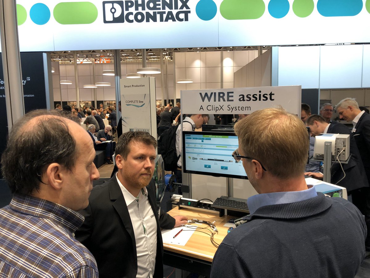 Andreas_Schr's tweet image. Assistance systems support your manual production processes based on engineering data. Come and visit us in hall 9, booth 310, and discuss your individual control cabinet building processes with us! #COMPLETEline #ClipX #PhoenixContact