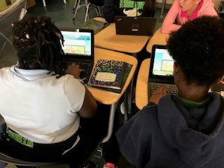 MichelleA_SPARK's tweet image. Ms. Blackwell&apos;s students @StormGroveFever work on @learningdotcom Adaptive Keyboarding for our Fall Keyboarding Contest. Who is going to win???#SPARK_IT #TechInSDIRC @IT_SDIRC @IRCSchools