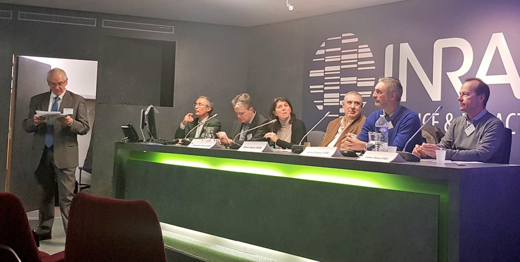 ageekculture's tweet photo. Il y a un vrai enjeu de valorisation des programmes de recherche sur l'agriculture bio et pour passer à l'échelle : accompagner l'appropriation. Table ronde @inra @ITABinstitut #AB #Metaprogramme https://t.co/yinaZgvraX