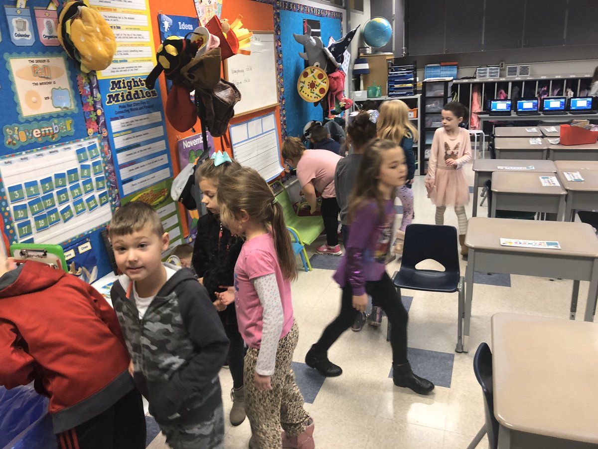 ewitt43's tweet photo. Head into Thanksgiving break with @breakoutEDU. 1st SS were able to Pardon Tom the Turkey. #paectchase @NEPAECT #swexcllence Breakouts keep SS focused and motivated. #phpackers https://t.co/JHEKUjWbHK