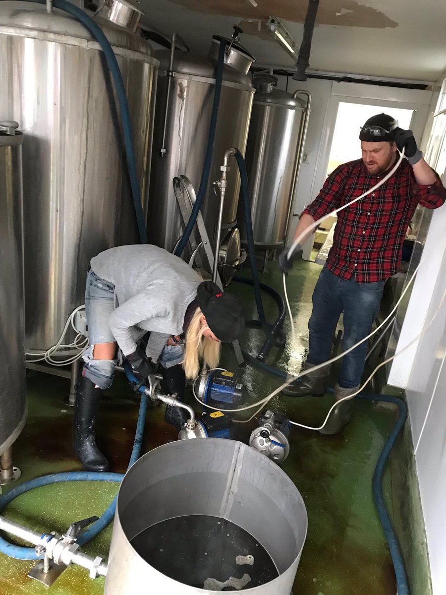 Hiatus is over and beer in the tanks! Apologies for the delay but winter ale is brewing and Richmond Rye coming to life today! #kewbrewery #jointhekew #canadianbrewers #christmasbeer #craftbeer #englishbeer