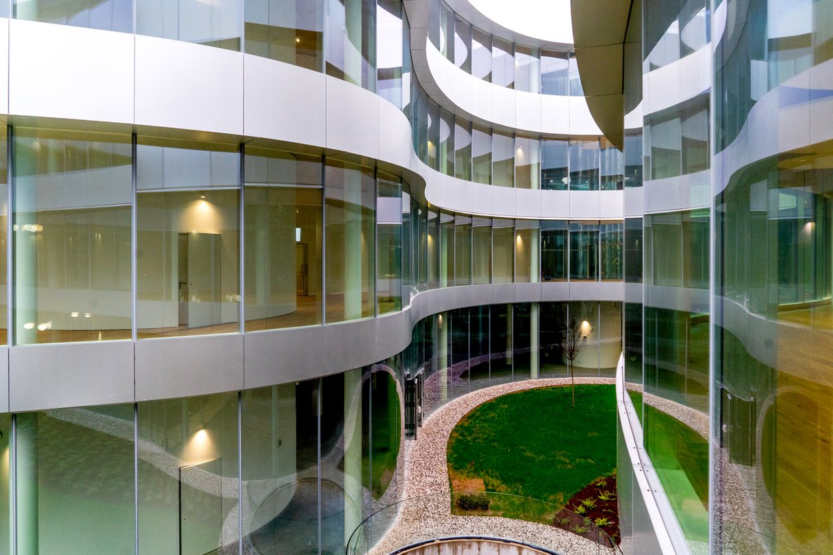 Unibocconi's tweet photo. Volete sapere tutto sul nuovo campus Bocconi? Ecco una minigallery e tutte le info https://t.co/mBeLDhT3fK https://t.co/LndCiH1pHb
