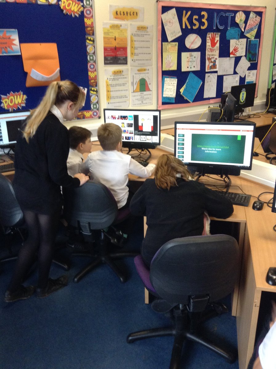 MaestegScience's tweet photo. Did man land on the moon?🤔👩‍💻👨‍💻👩‍🔬👨‍🔬Year 7 using their IT skills to collaborate and create their debate together #motivatedtostrive #crosscurricular #collaboration #challengecurriculum https://t.co/GFyaU3pa4y