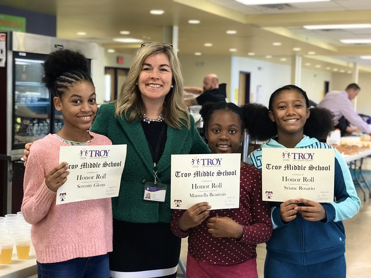 DWatson_TroyCSD's tweet photo. Celebrating TMS scholars this morning! #HonorRollBreakfast #TroyCSD #TroyNY https://t.co/kbeTqjbpQf