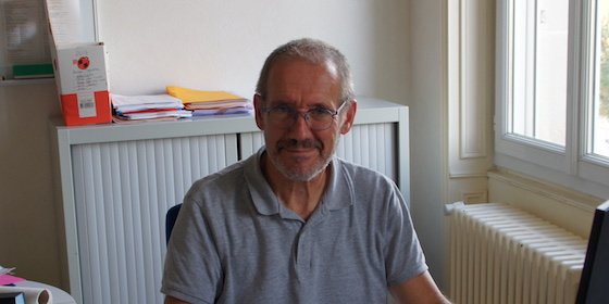 L’ÉVOLUTION DE LA QUALITÉ DES VINS
Bernard Galy, ingénieur oenologue, et Claudie Roulland, ingénieure en microbiologie, ont mis en oeuvre des travaux de recherche pour comprendre les divers mécanismes influençant la conservation des vins.
bit.ly/2qD9R6t
#LePaysanVigneron