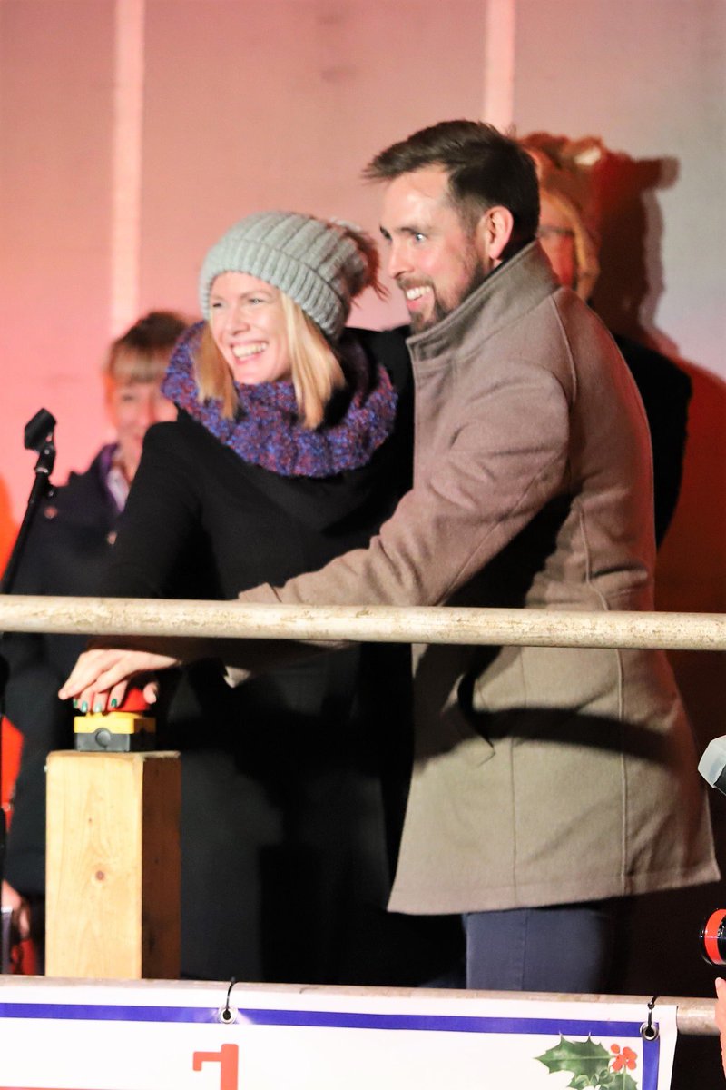 An absolute honour to switch on the town Christmas lights last night with the amazing Ben from the @the401challenge (Photo by Bob Cartwright) #portishead #portisheadlights #401foundation #lightupyourlife