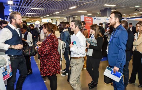 GroupeHLi's tweet image. Nous étions présents au #ForumDataDays pour rencontrer les candidats en quête de nouvelles opportunités dans le monde de la #Data. Vous étiez nombreux à venir nous rencontrer. Retrouvez toutes nos offres 👉 bit.ly/2K5gftE