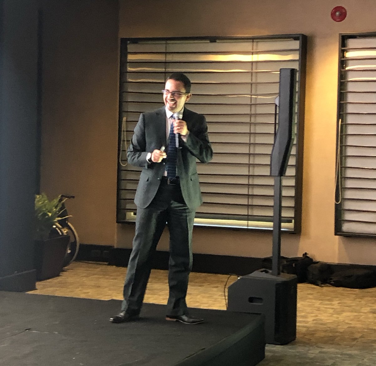 AsinfoEc's tweet photo. ”Se deben trabajar en 3 variables dentro de la industria 4.0.
- Plataforma: Estructura y tecnología 
-Talento humano: Capacidad humana para desarrollarla
- Estrategia: visibilizar las oportunidades de la empresa exponencial” @gonzalomoreano https://t.co/bFDmzok1Ev