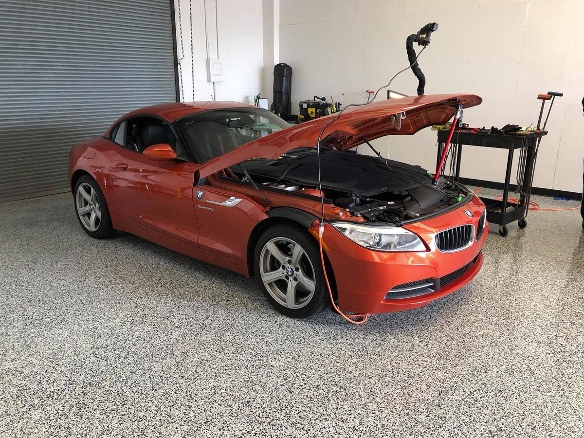 DentTechInc's tweet image. This stunning BMW had a nasty #dent on the hood. We were able to restore it back to looking as good as new, like the #damage never happened. See videos of the #dentremoval process on Instagram @dent_technique_inc! Contact us today to schedule your repair! #pdr #jaxdentremoval