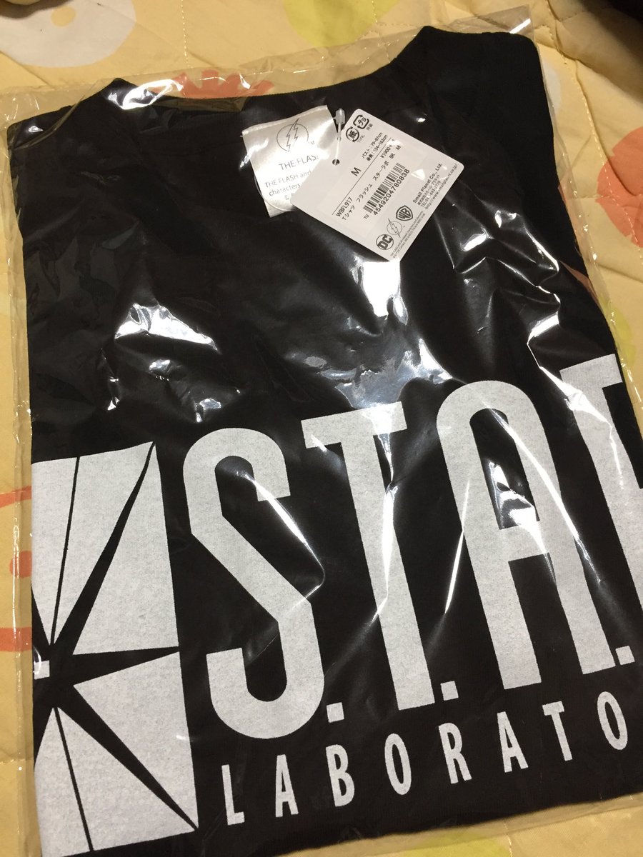 この前ぽこぴーチェキ会で渋谷行った時DCショップで買ったスターラボTシャツ。何着か買っておけばよかったかも… 