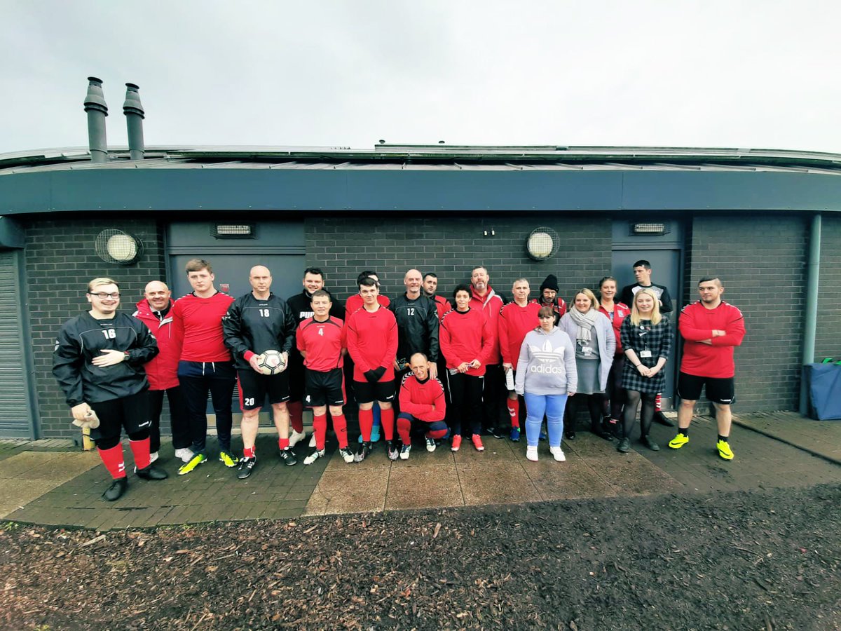 Onsideayrshire's tweet photo. Big thank you to @Samanthahodkin1 for coming in to @FITba4u today and talking to the group about her role as a community link worker and asking what support they think is needed in our community. A great local asset that much more people need to be aware of. https://t.co/VrbC8zWVpw