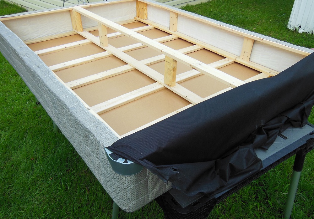 HomeFixated's tweet photo. How To Silence A Noisy Box Spring - Only Snores Behind Closed Doors! #diy #home #howto #homeimprovement #beds #bedrepair #mattress #mattressrepair #noisyboxspring
Check out the full how-to online at https://t.co/PDUYiwQaTL https://t.co/2I6Dbnb2t4 https://t.co/uQM1nyPZ80