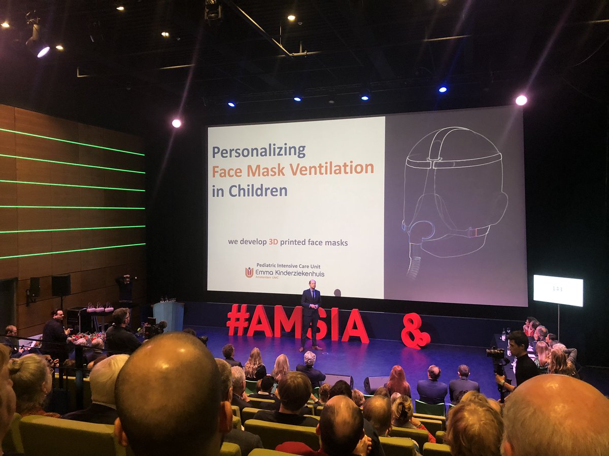 Michellemeeks7's tweet photo. Great pitch by Reinout Bem. @IXA_Amsterdam https://t.co/X1MI8jbYYO