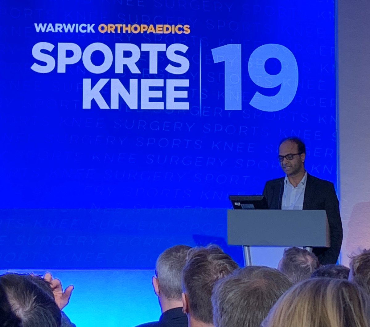 <a href="/VMandaliaknee/">Vipul Mandalia</a> presenting during the second day of #SportsKnee19 on his experience of chondral transplant surgery.
<a href="/WarwickOrtho/">Warwick Orthopaedics</a> <a href="/SurgeryRde/">RDESurgery</a> @RDEhospitals <a href="/KneeUnit/">Exeter Knee Reconstruction Unit</a>