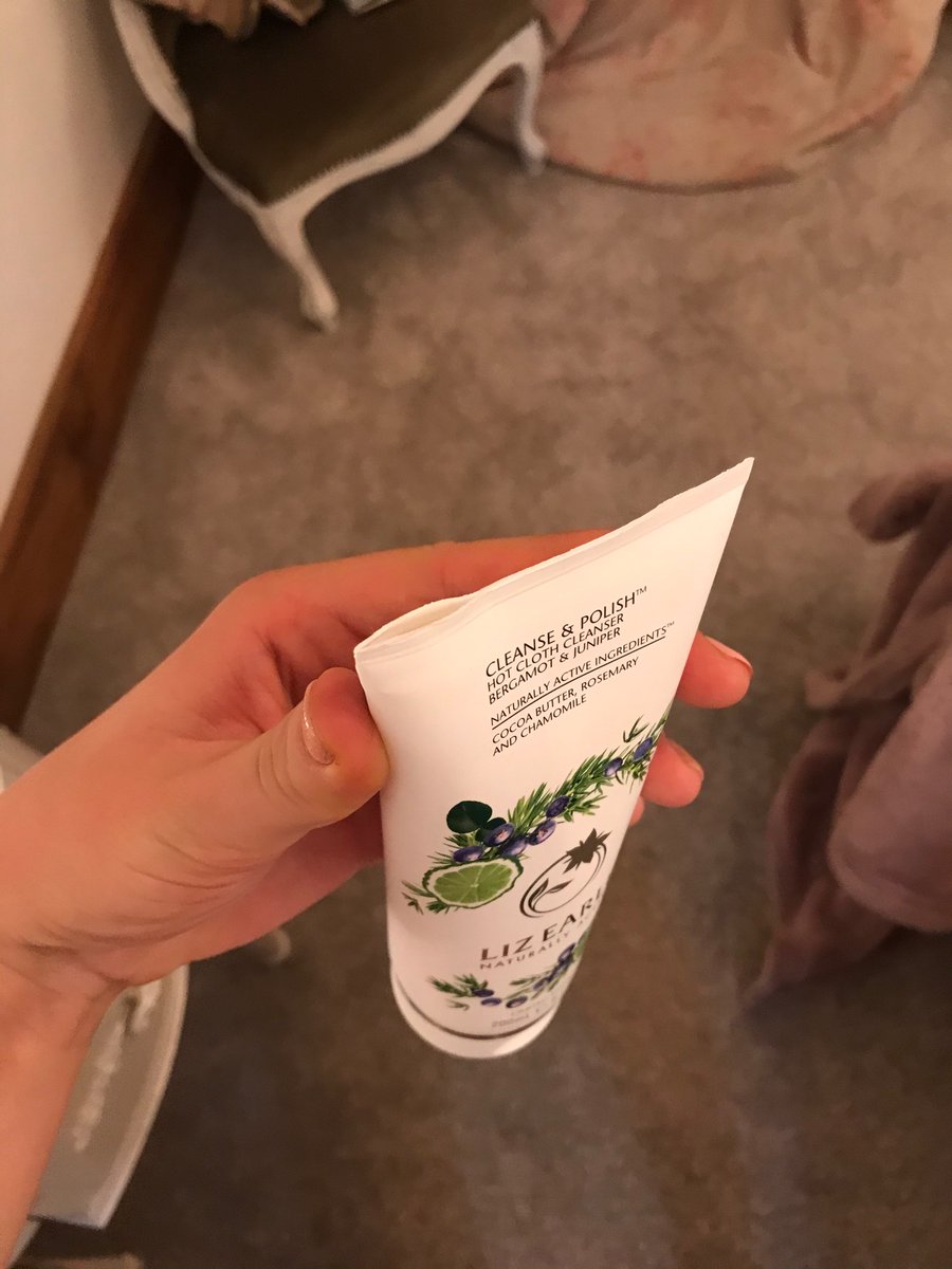 gracehanchant's tweet photo. @qvcuk hiya I bought Liz Earle products from here and I was using my cleanser and the top just popped open  and broke I’m very disappointed. What can you do about this? https://t.co/7WQKwjsvPw