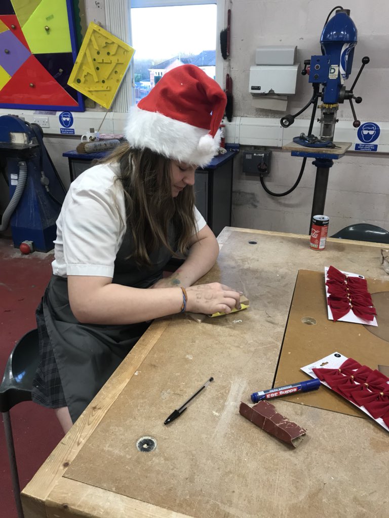 WHSteamtech's tweet image. Santa’s elves busy at work in extra-curriculum KS3 DT #dt #westleighway