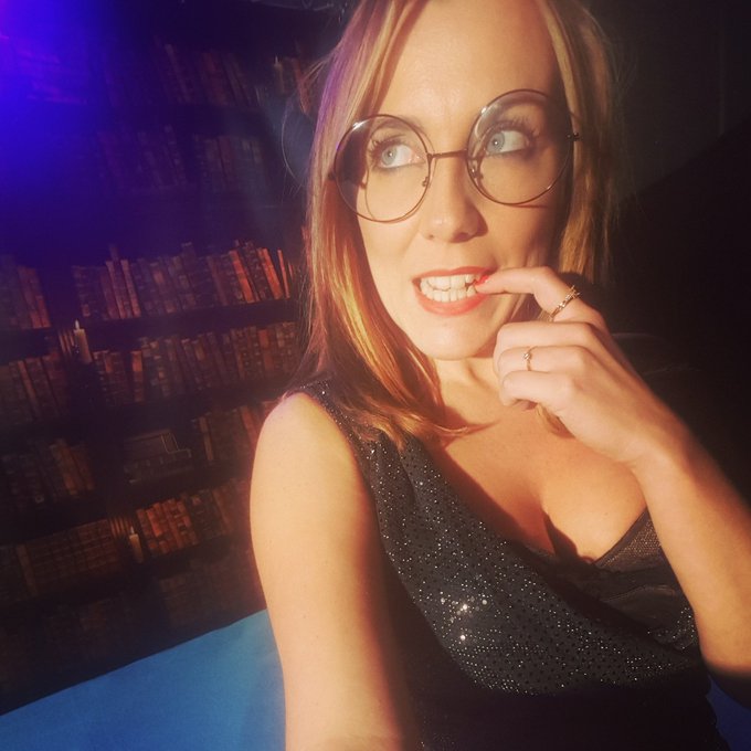 🔥🔥 Retrouvez moi, au salon &eacute;rotique @EROSEXPO &agrave; Lyon mes ch&eacute;ris 🔥🔥  Le 30 Novembre et 1er D&eacute;cembre sur<a class="tags" target="_blank" title="On Twitter" href="/?out=eyJ0eXAiOiJKV1QiLCJhbGciOiJIUzUxMiJ9.eyJpYXQiOjE3MjExNTc1MzAsImlzcyI6InR3cG9ybnN0YXJzLmNvbSIsIm5iZiI6MTcyMTE1NzUzMCwiZXhwIjoxNzUyNjkzNTMwLCJyZWRpcmVjdF91cmwiOiJodHRwczovL3R3aXR0ZXIuY29tL0VST1NFWFBPIn0.tECvTFbW72Kc4VP0rb2klnbVRWqY1o30F_6V6sF0zQGASSlS79jjZipe0gTZ1HLv2DDYGT0vtHlkSV-3GZ-HPw">@EROSEXPO</a><a href="/tag/motivation"class="tags"><span>#motivation</span></a><a href="/tag/sport"class="tags"><span>#sport</span></a><a href="/tag/toussaint"class="tags"><span>#toussaint</span></a><a href="/tag/covid19"class="tags"><span>#covid19</span></a><a href="/tag/confinementsaison2"class="tags"><span>#confinementsaison2</span></a>