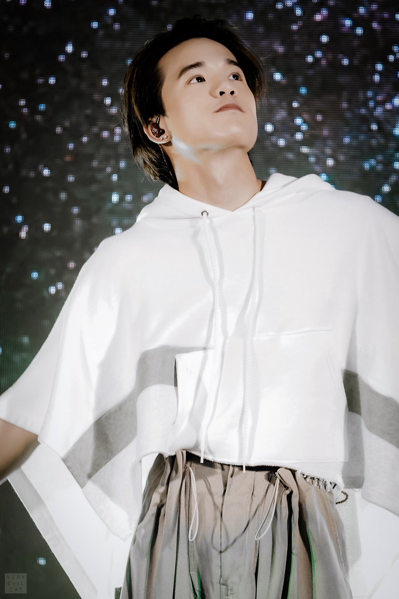 veryveryevilcat's tweet photo. You always shine bright like a star.
Don’t let anything or anyone dim your light down.🌠🌠
#JamyJamess
#TRINITY_TNT
#GrabXTrinity
#GrabPayWallet https://t.co/preW3fOb9C