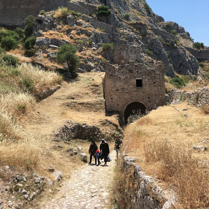 gemissionca's tweet photo. Story from the field, Ten2 edition!
"While I was listening to their stories, I realized that many of the refugees had given up everything with no guarantee of life." Read more about this Ten2-er's summer serving in Athens at https://t.co/8B9UNfGL2W #jointheharvest #ten2project https://t.co/8Qqqp0EVwl