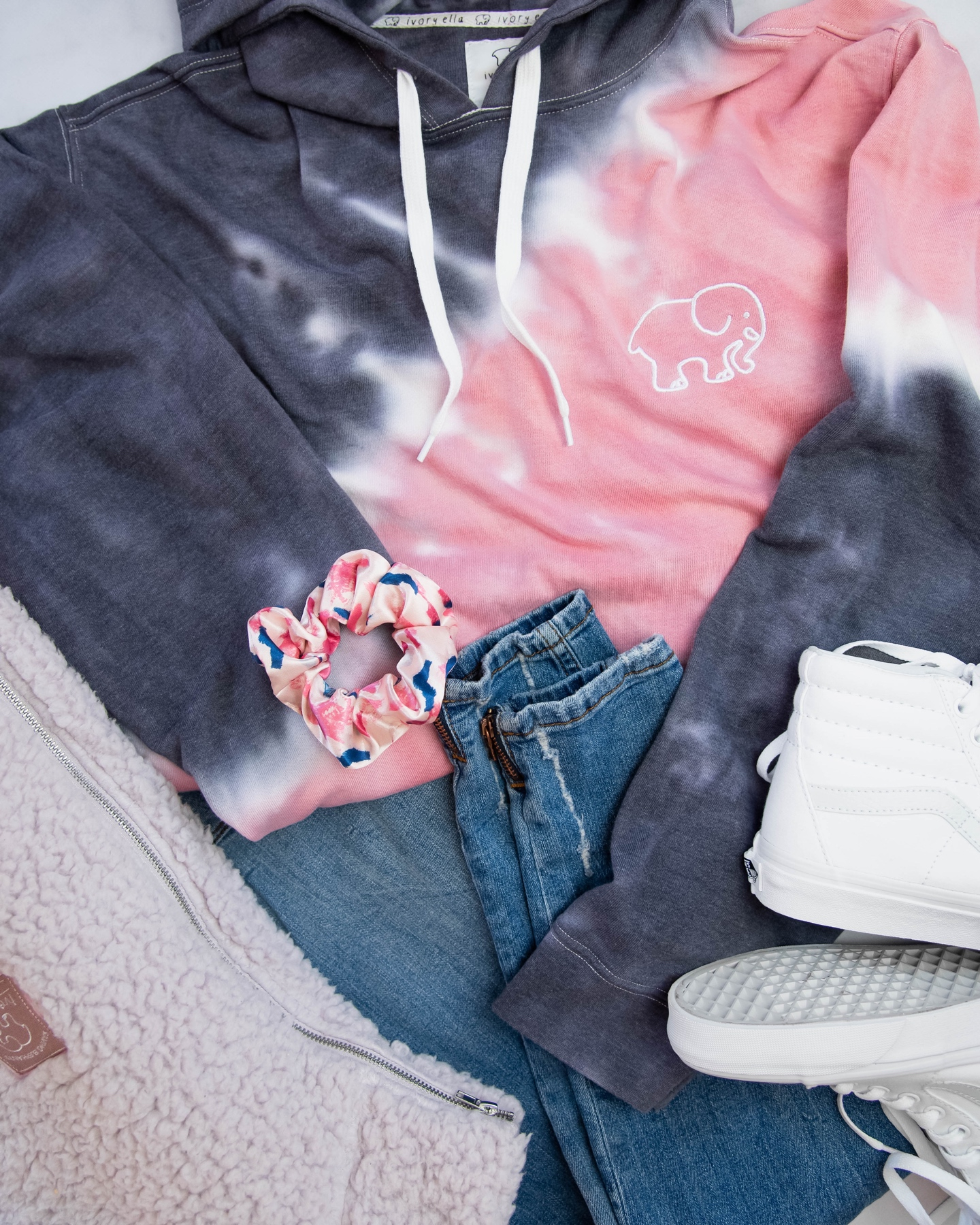 IVORY ELLA on X It s GIVEAWAY time We ve got a brand new Pink Tie Dye Hoodie and we re giving you a chance to win one for you and 2 of your besties