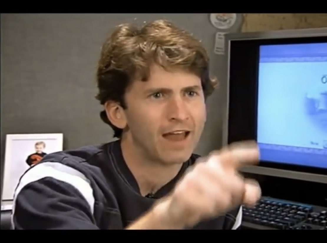 EKU16ZoW4A0XMX1?format=jpg&name=medium