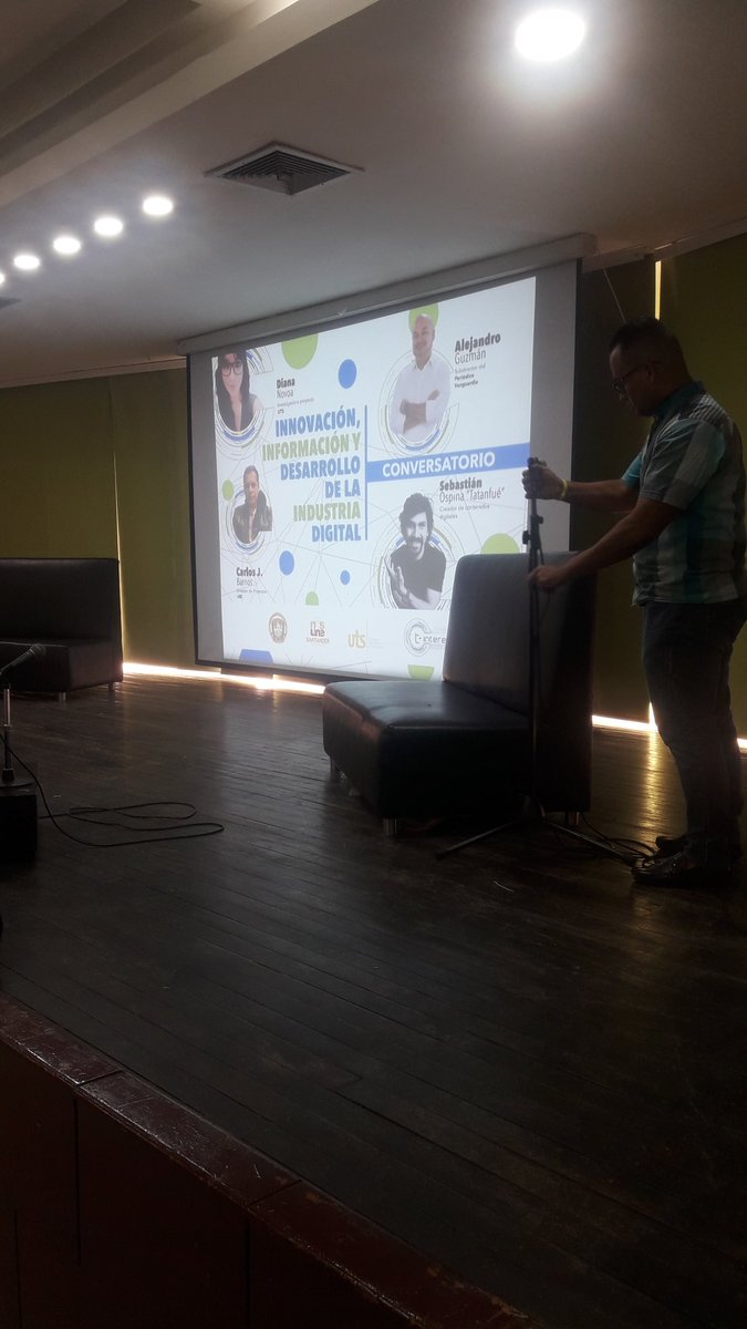 TInteresaLab's tweet photo. En pocos minutos iniciaremos el conversatorio sobre Industria Digital en el Auditorio Mayor de la UTS.
#cultura #innovacion #calidaddevida https://t.co/jN1PItQthS