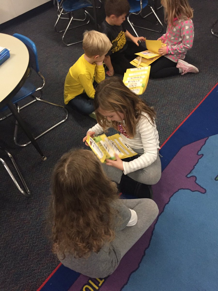 lynn_millward's tweet photo. Sharing Thanksgiving books with some kindergarten friends #sayrestrong#mrsmillwardsfirstgrade https://t.co/9lPkPeGOl1