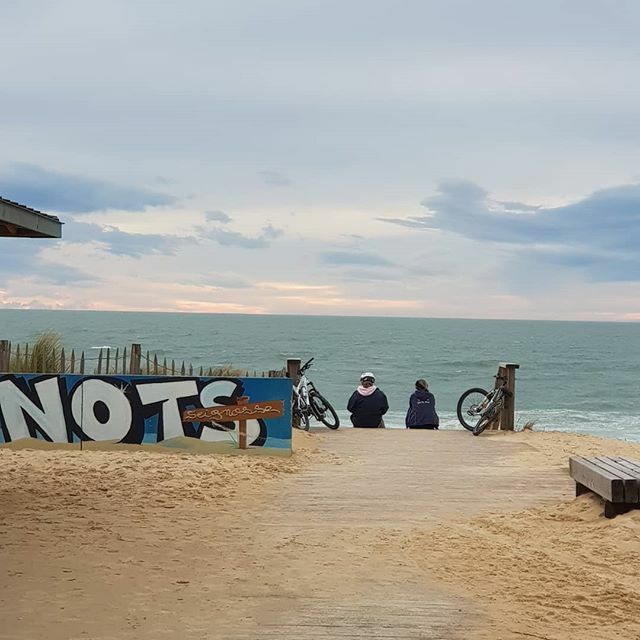amelienollet's tweet image. Elle est pas belle la vie ?
#sharewithme #lovelife #beach #seignosse #landes #estagnots #nature #beach #watch #waves #blue #reverie
#sunshine #sun #LesLandes #hossegor #capbreton #daymood #nature #southouest #sky #mothernature #sand #sable #plage ift.tt/2XMoxMA
