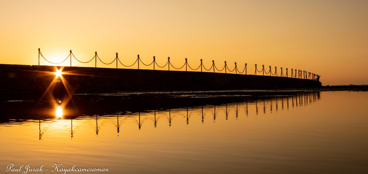 PaulJurak's tweet photo. “To live is the rarest thing in the world. Most people exist, that is all.”― Oscar Wilde
#Newcastle #Canoepool #Oceanbaths #Canonaustralia
@abcnews @ABCaustralia @CityNewcastle @newcastleherald https://t.co/mMqaY9VyYZ