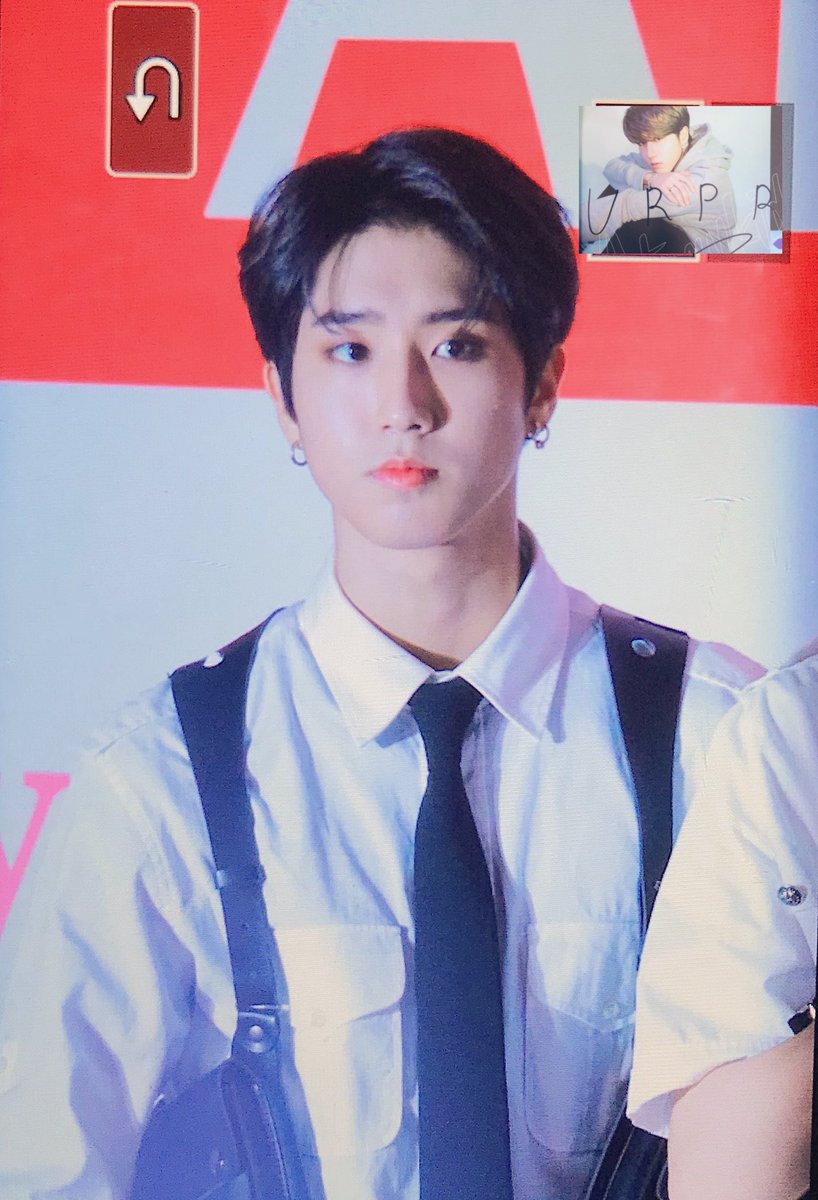 HAN_Peru's tweet photo. 📷【PREVIEW】26/11/19 | #StrayKids #HanJisung  🦑✨

Han en la alfombra roja de los premios AAA en Vietnam

-💌

Cr.onthepics https://t.co/T0uRtel7n8