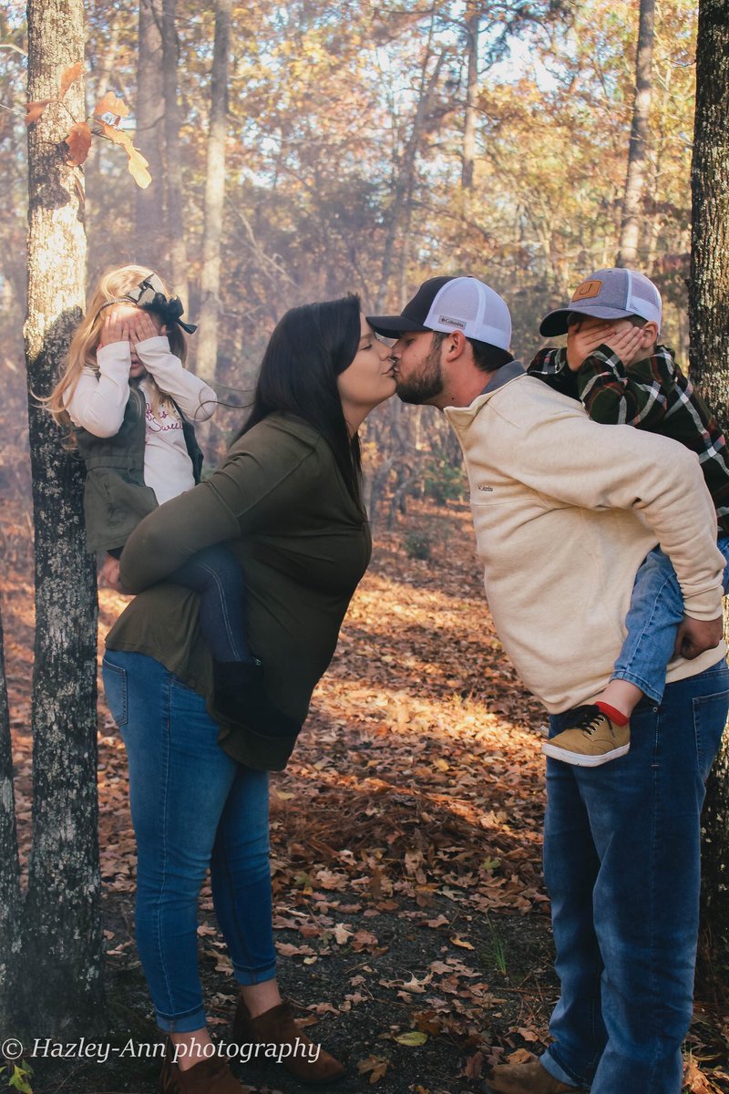 caleigh123456's tweet photo. Look at my beautiful fam🥰🥰🥰 https://t.co/sWP1Exxjxa